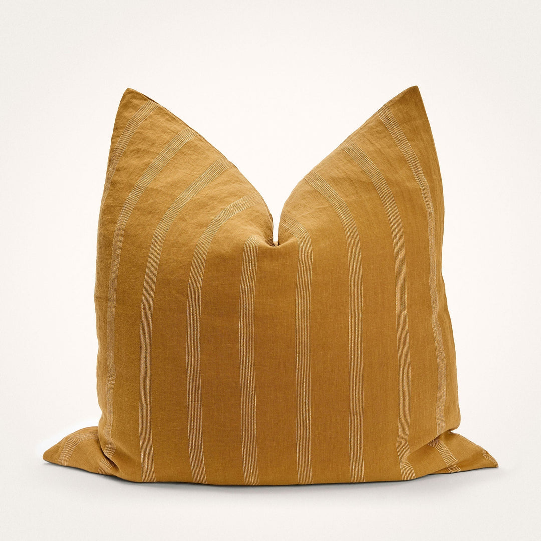 Linen vs Cotton Cushion Covers – Which One’s Right for Your Home?